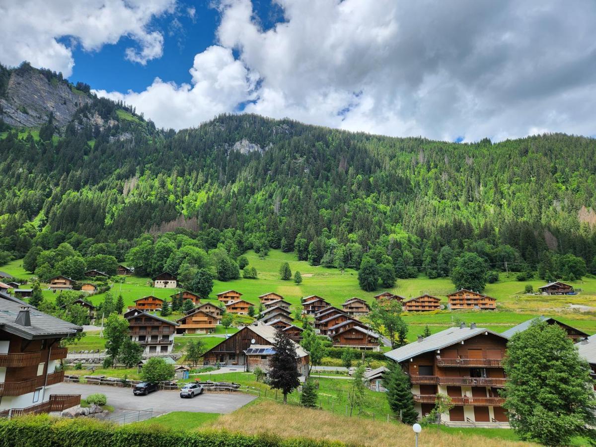 Cocon A Châtel Exterior photo